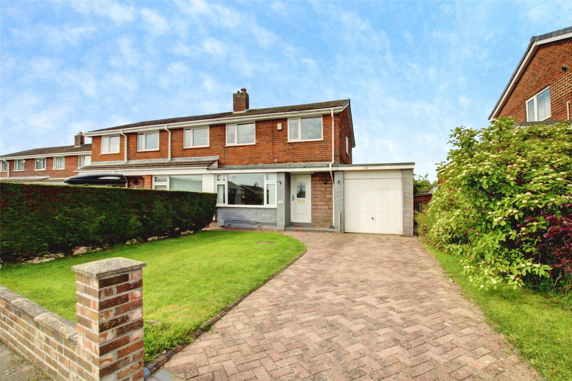42, College View, Delves Lane, Consett — photograph 1 of 15