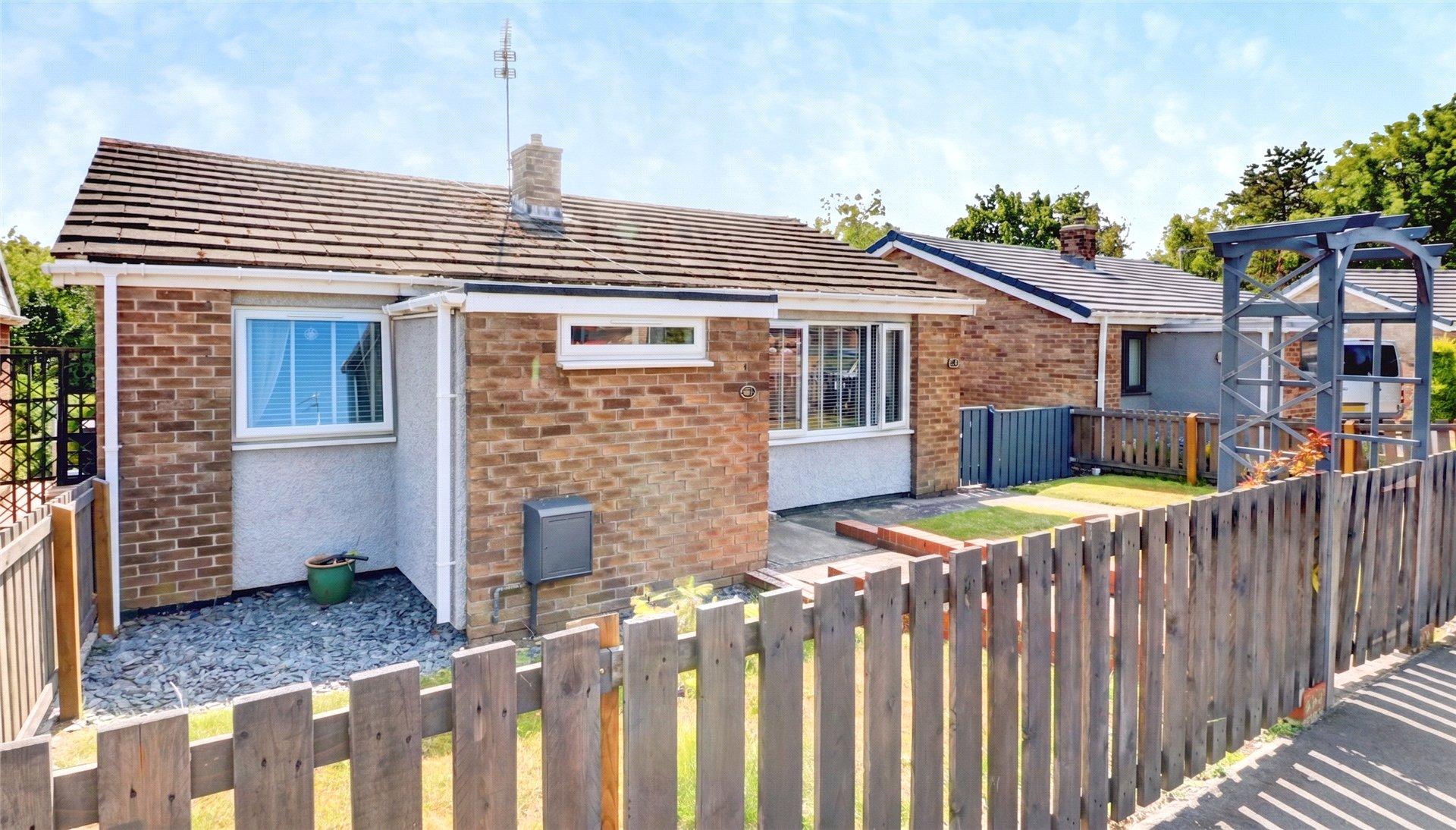 37, Sunningdale, Consett, County Durham — photograph 1 of 14