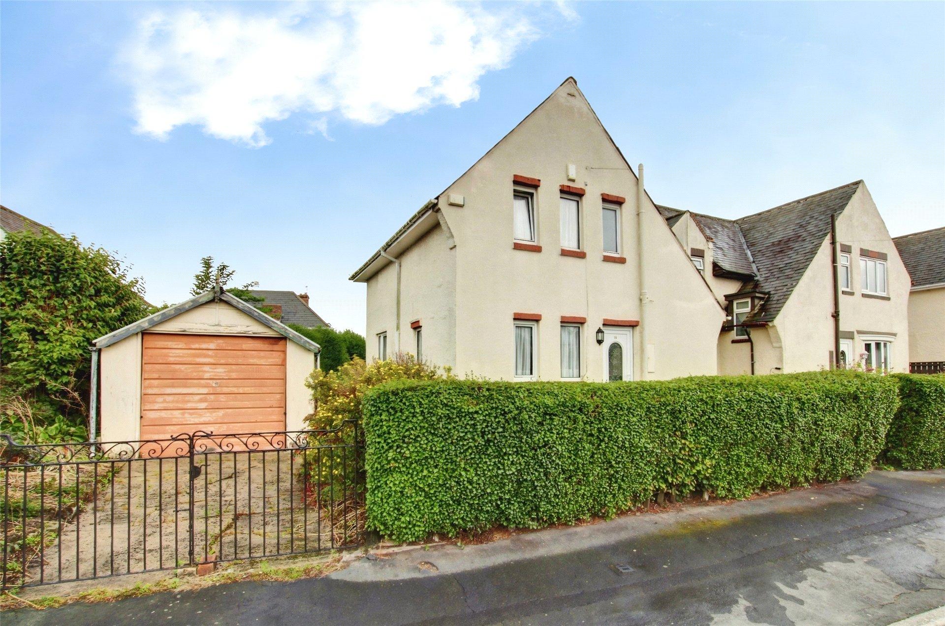 16, The Crescent, Consett, County Durham — photograph 1 of 10
