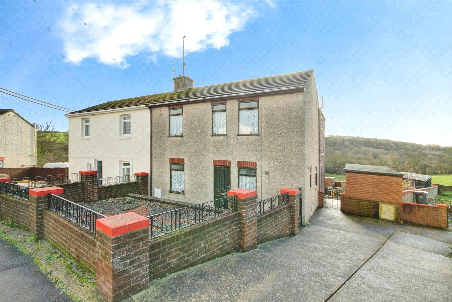 22, Burnett Crescent, Kelloe, Durham — photograph 1 of 17