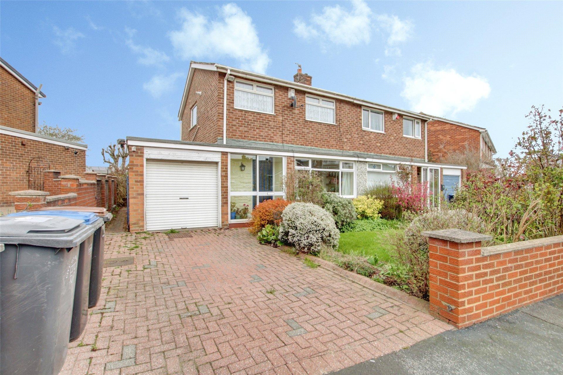 28, Willowtree Avenue, Gilesgate, Durham — photograph 1 of 19
